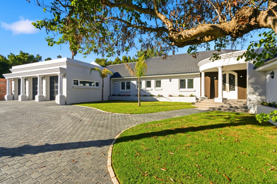 4 Bedroom Property for Sale in Golden Hill Western Cape